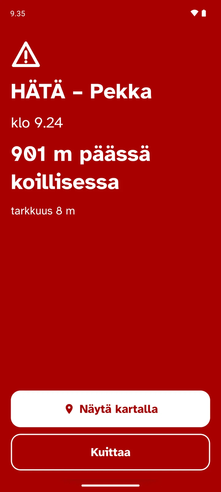 Punainen hätänäkymä: Pekka lähetti hätäviestin, ja näkymä näyttää etäisyyden ja suunnan.