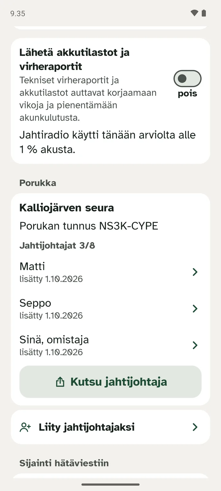 Asetusten Porukka-kortti: Kalliojärven seura ja kolme jahtijohtajaa kahdeksasta.